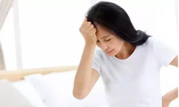 女人上厕所时,尽量少做3件事,子宫可能会感谢你,不妨一看