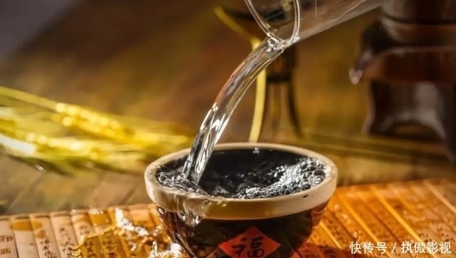 领导|讽刺到无解!这些“酒”南方没人理睬,北方的领导都在喝