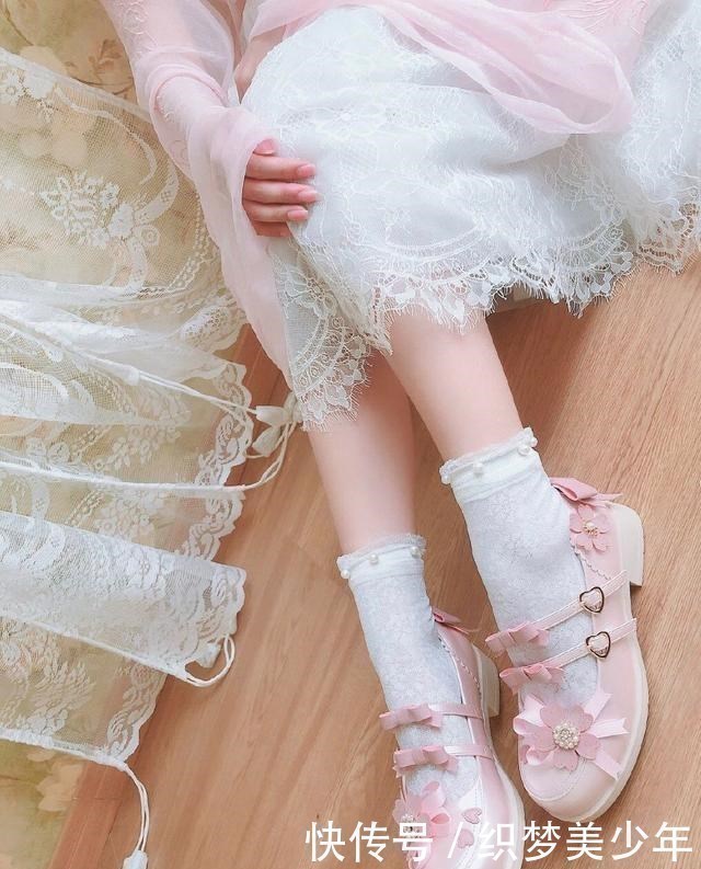 中华风|最近火了一种鞋子叫“樱花鞋”,减龄又亮眼,lo娘都爱穿