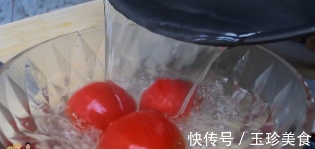 天健|番茄炒海鲜菇最好吃的做法，简单美味又健康，看看你喜欢吃不？