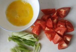 最补钙的食物不是牛奶,其实是它,和西红柿搭配味道好,孩子爱吃