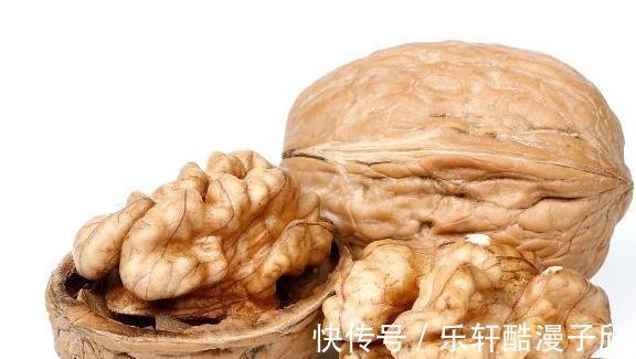 例假|女生来“例假”,5种零食可以使劲儿吃,暖宫排毒,体重也悄悄降