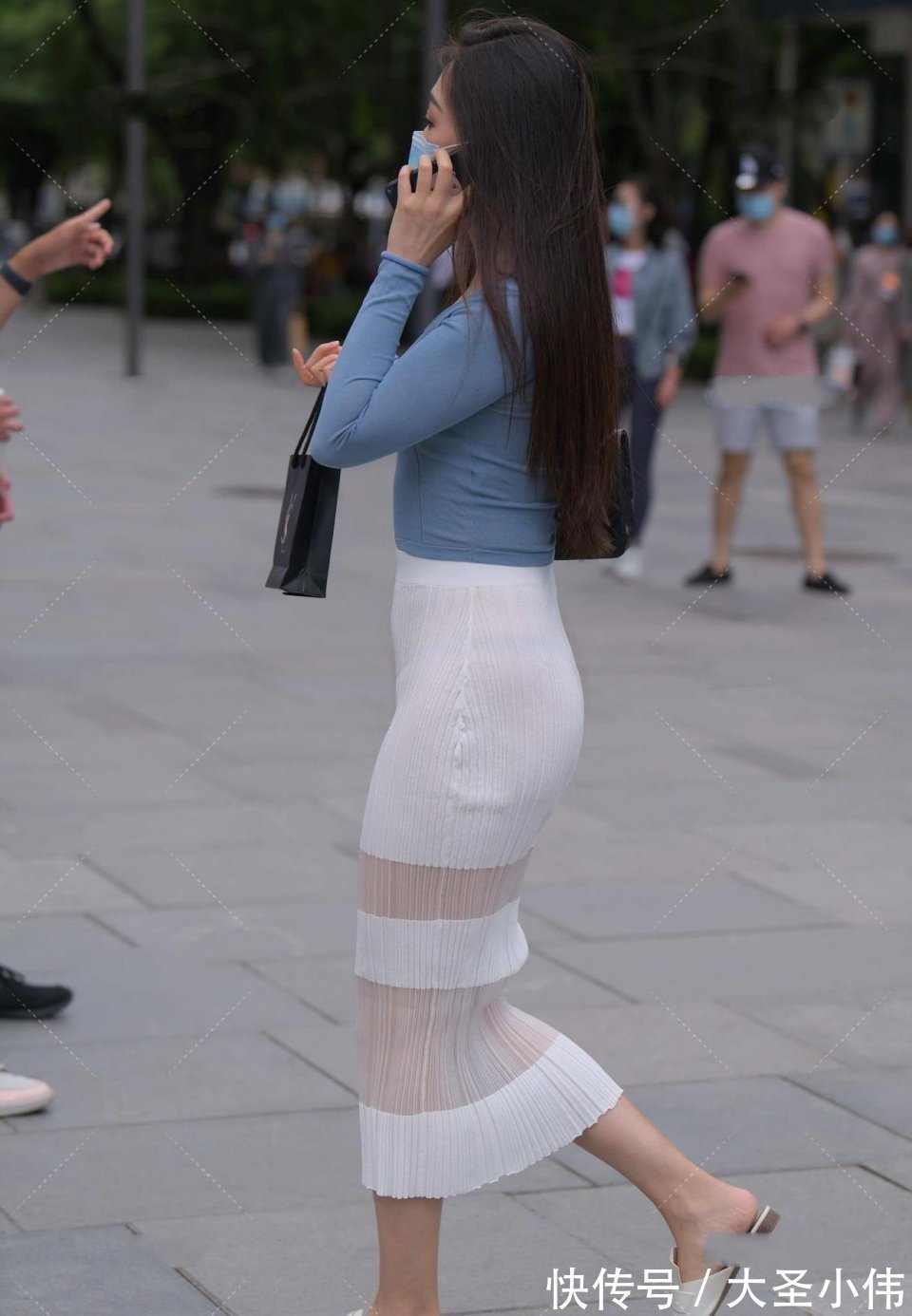 网纱|美女街拍:微胖小姐姐真的不缺男朋友,长得像个好老婆模样,真的想请她吃饭