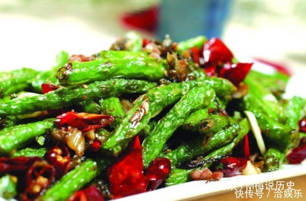 百吃不腻的一道家常下饭菜,荤素搭配营养美味,主要是好吃又实惠