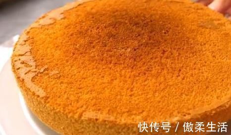 金黄色|不用烤箱，不用打蛋器，教你做蓬松的金黄色蛋糕