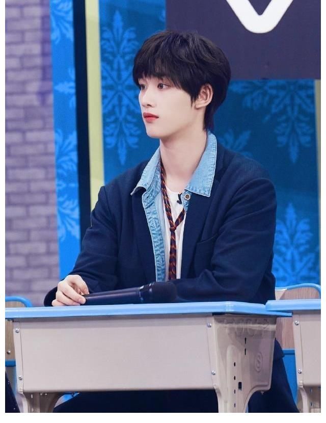 快乐大本营|不是主持人,《快本》预告丁程鑫标签成嘉宾,快乐家族再遭吐槽