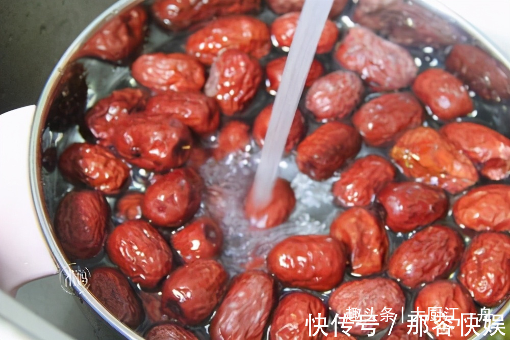 做法|过年蒸年糕,到底用冷水还是热水详细做法告诉你,软糯不塌陷