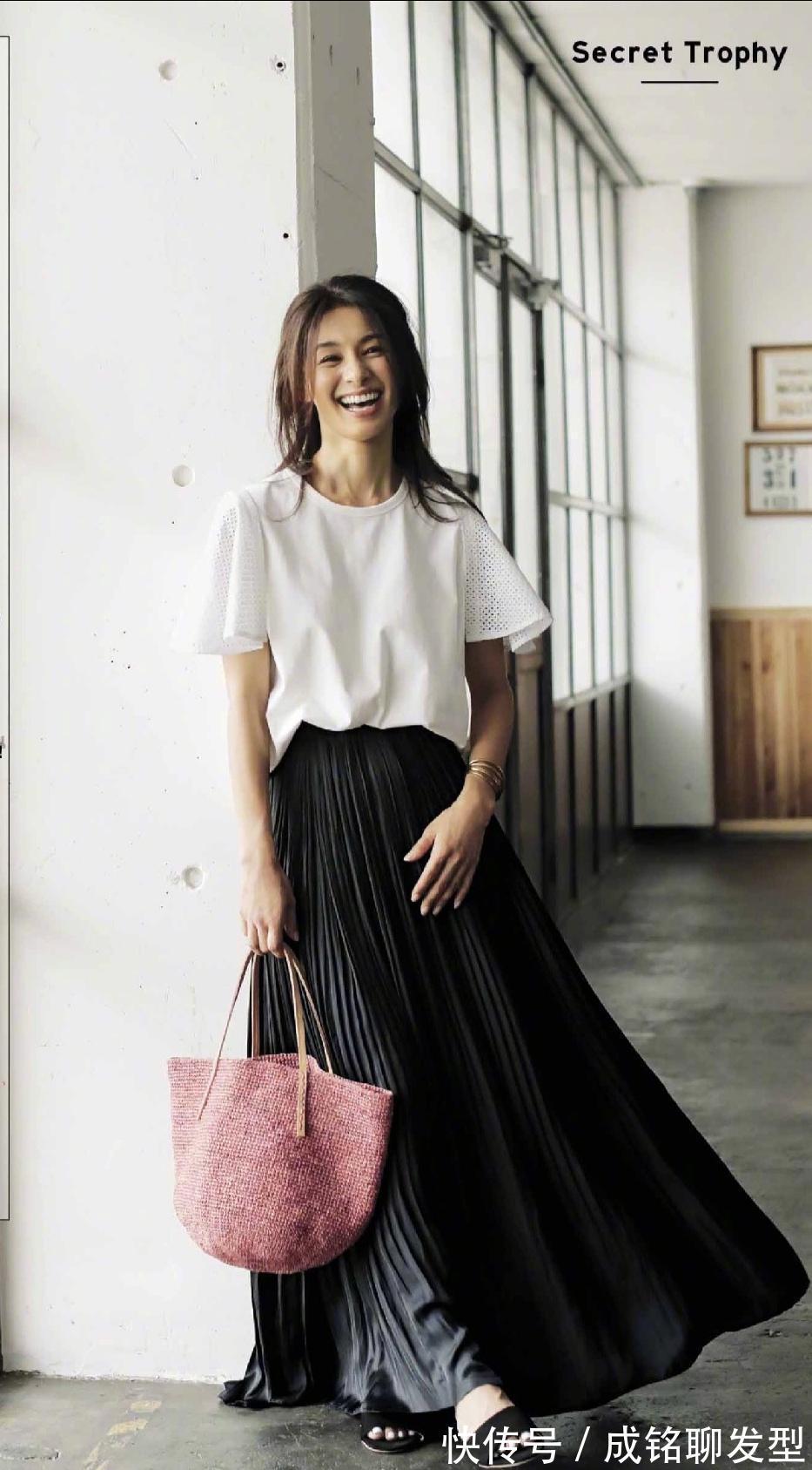 时尚|这才是四十女性的优雅穿搭,简单时尚又显贵气,大气减龄又有品位