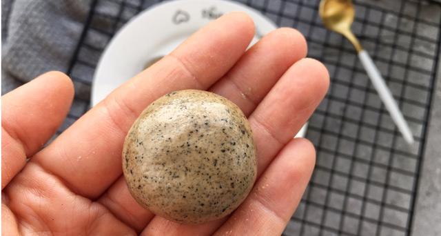 小姐姐|穷人的“阿胶”,每周坚持吃2次,补气血脸色好,50岁都不显老