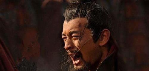 秦国|战神白起对秦国的功劳太大，秦襄王为何不重用他，反而杀了他？