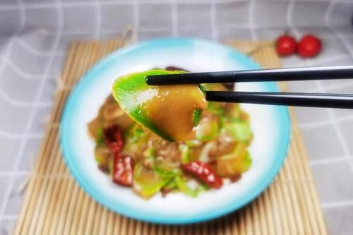 忍不住又做了这道菜，一周吃一次，不放肉也好吃，大人孩子身体棒