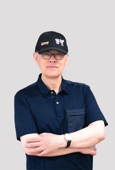 专访$专访郑渊洁：发文停刊维权后通宵失眠，停刊不是停止写作