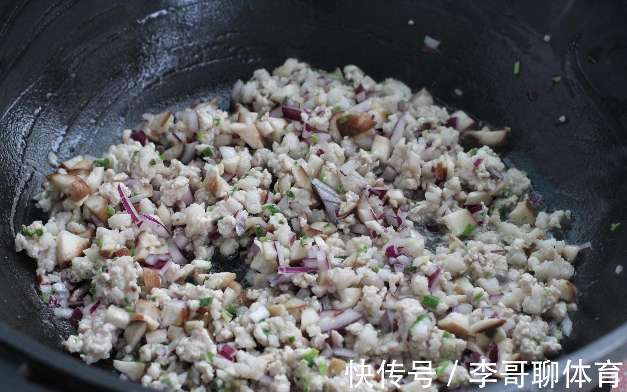 十分钟搞定，不用揉面就能做出香酥美味的大肉饼，孩子一口气吃俩