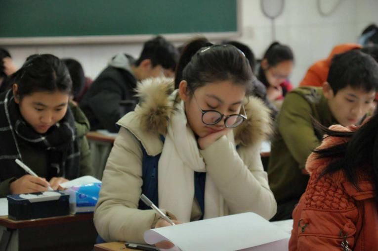 录取学校|女孩口出狂言，不考虑清华北大，看到录取学校，众人皆心服口服