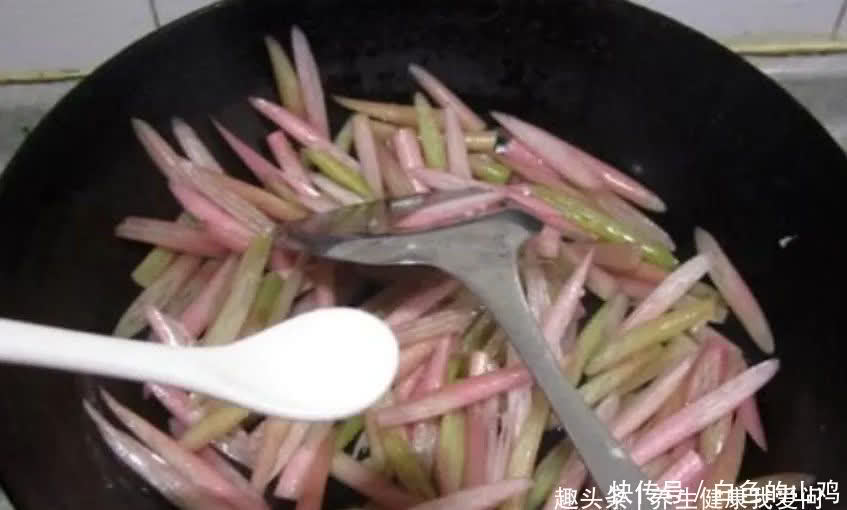 101岁奶奶透露：宁可少吃猪肉，也要多吃它，清肠刮油，肠道通畅