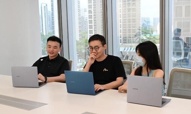 生产力|真我Realme笔记本真机曝光：支持手机跨屏互联，即将发布
