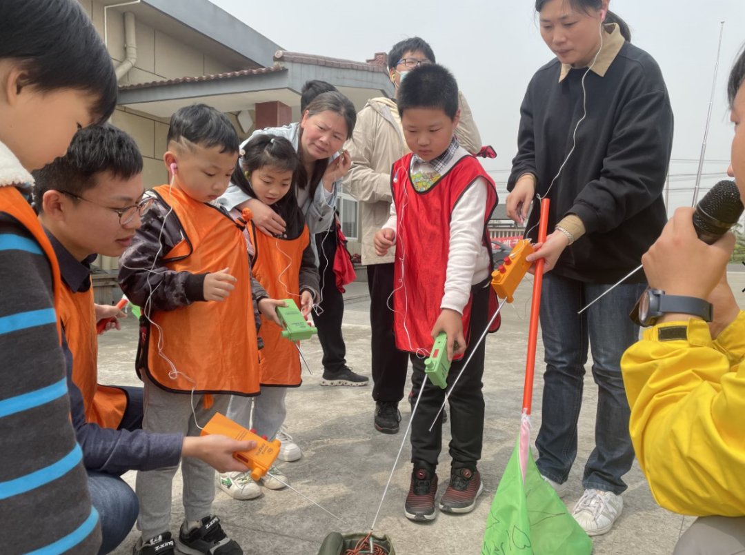 【动态】科普活动进待泾 ——永不消逝的电波