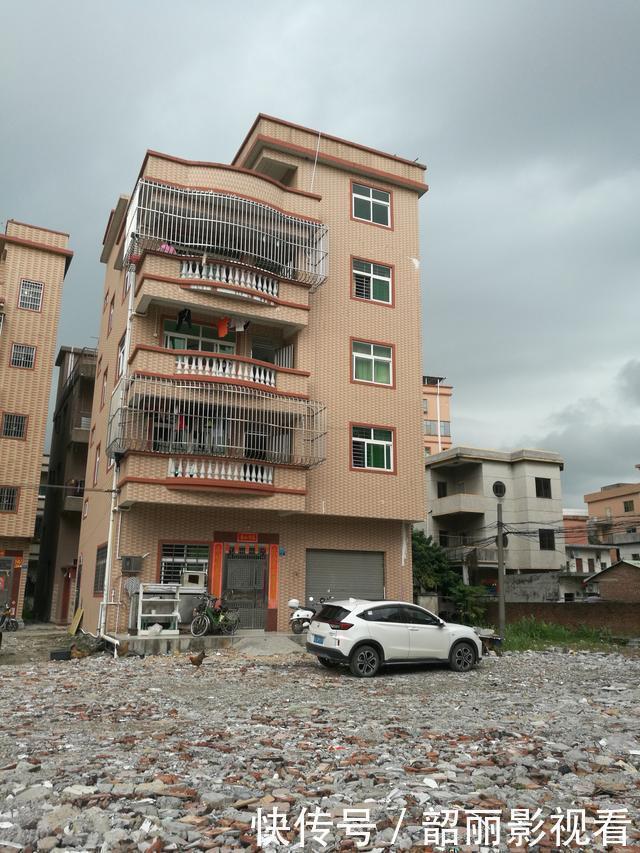 兄弟|为了早日有房娶媳妇,兄弟三人合资建房子,这样的房子你们肯嫁吗