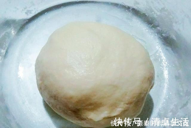 教你家庭版健康油条的配方做法,不用泡打粉,蓬松酥脆,个个空心