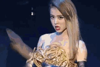 |搞笑GIF:花大价钱在网上买的 你们帮我看看是不是正品