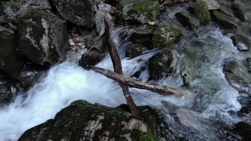 来到湖北五道峡，欣赏未被开发的原始美景，让人舍不得离开