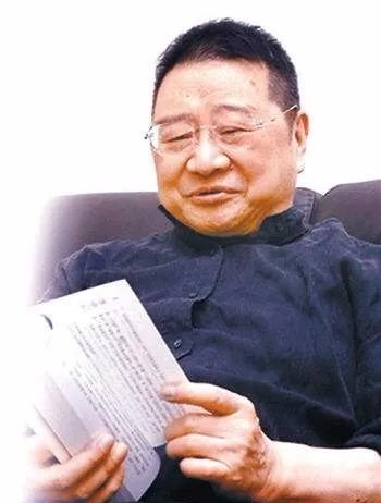 家庭|倪匡身高1.64米,初中毕业,事业家庭双收,这辈子不要太爽哦