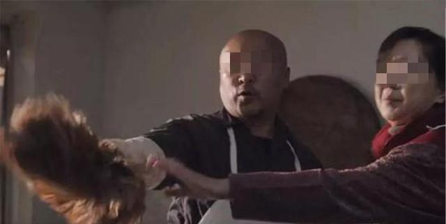 为人父母|6岁男孩因未洗漱睡觉,被妈妈踢死,易怒的父母有多可怕