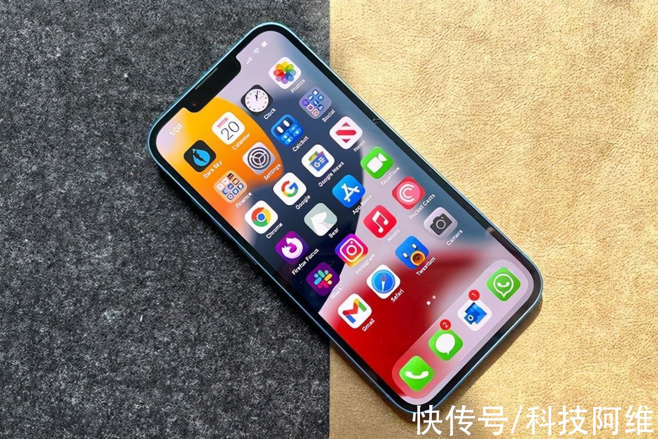 手机|苹果手机双十二大降价，多款iPhone售价更亲民，最低仅需4899元