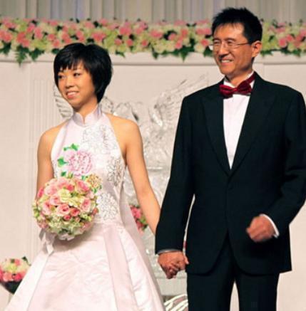 袁立|抛弃同居12年的袁立,转身娶小20岁张怡宁,他为何能吸引张怡宁