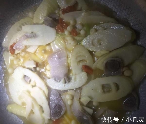 “天然雌性激素”被发现,妈妈常吃48看起来像25,女人味十足