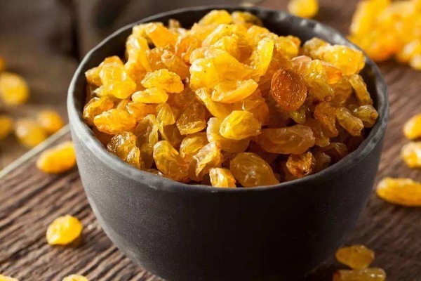 葡萄干吃对了,效果堪比“冬虫夏草”,葡萄干的4种正确吃法!