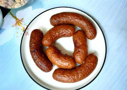  大家都在腌腊肠，我却爱做它，不用晾不用晒，咸香软糯实惠又好吃