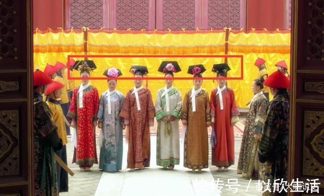 软翅头|清朝时女性的发型是什么样的影视剧上的发型太假了!