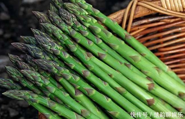 买芦笋时,遇到这3种芦笋不买,再便宜也要亏