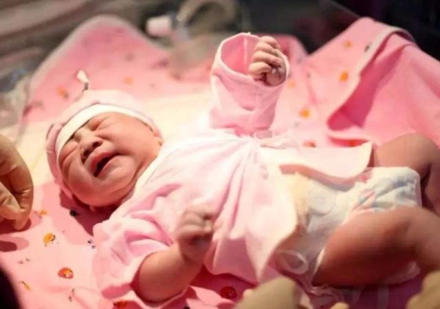 小爱|上午出生的孩子,和下午出生的孩子,有什么差距?可不是迷信