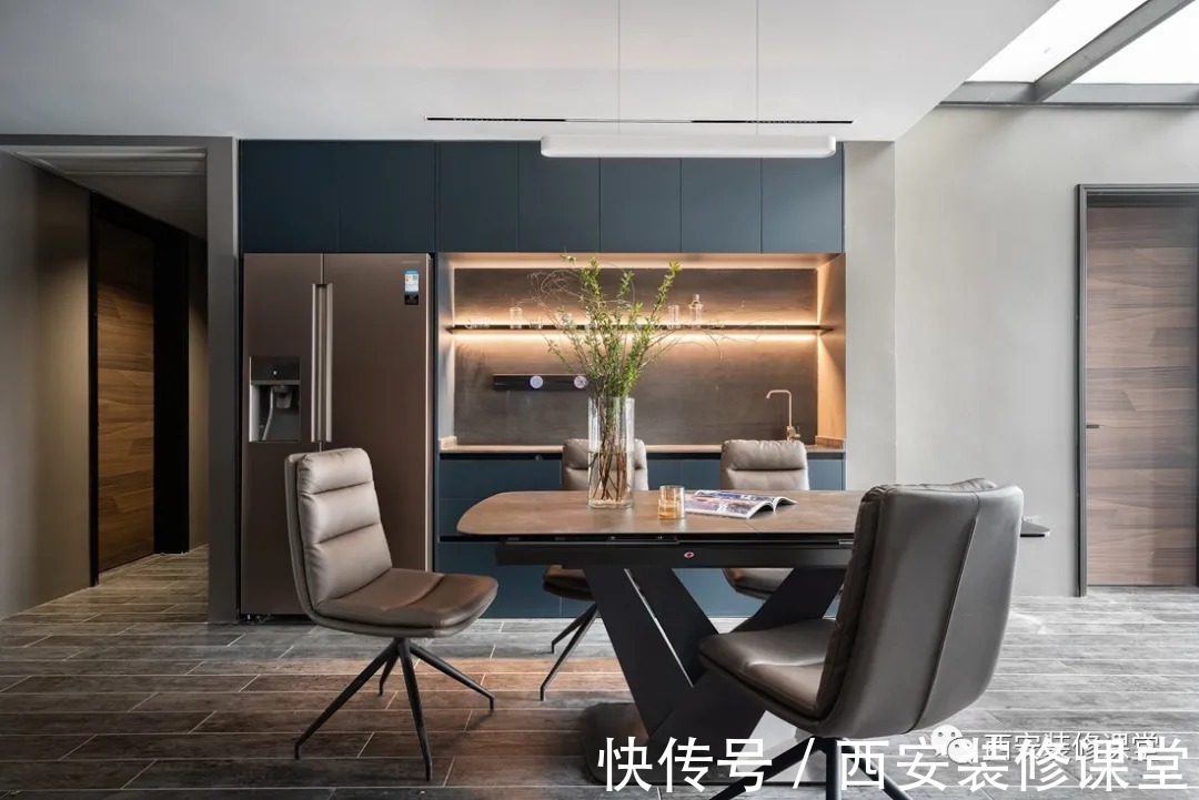 主卫|135㎡三室深色系,小两口新房装修