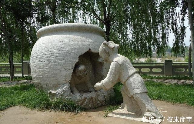 老师|司马光砸缸的故事人尽皆知,但老师没有告诉你,他救的小孩是谁?