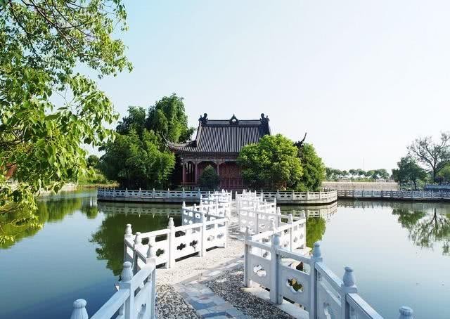 唯一|史上唯一和孔子齐名,去世后能让孔子亲笔题写碑文的人,到底是谁