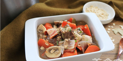 后厨老爸告诉的，炖肉多放点”它“，肉鲜嫩入味，怎么炖怎么香！