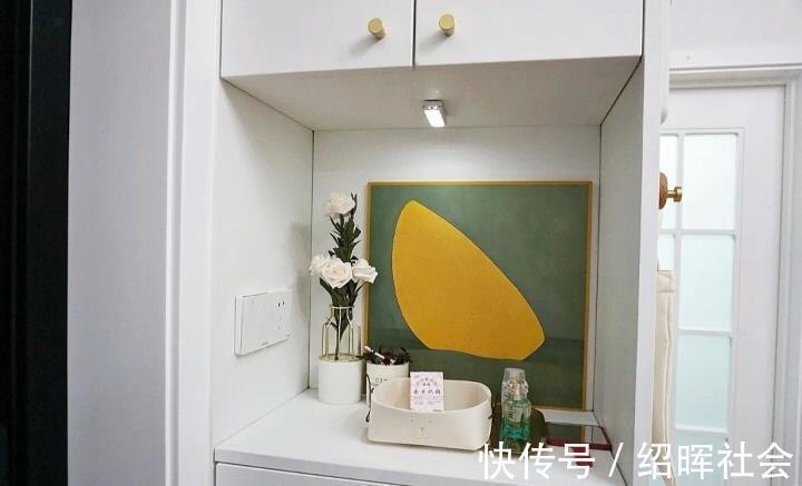 客厅|36㎡经典“老破小”改造后,堪比50㎡,麻雀虽小五脏俱全!