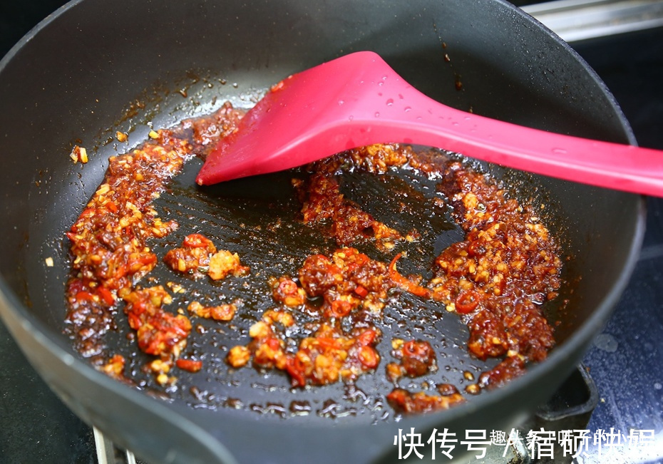 豆腐吃了几十年,第一次如此做,30年大厨亲授,太香了,只花5元