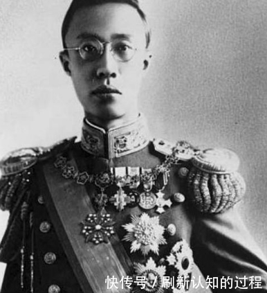 不让|她17岁嫁给溥仪,却因溥仪不让医生为她导尿惨死,年仅22岁