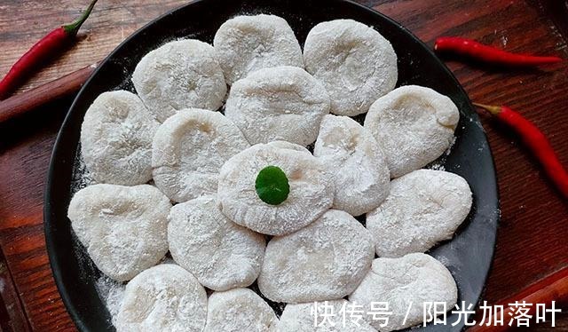 糯米粉|立秋后,多给家人做它吃,不煎不炸,拌一拌锅里蒸一蒸,好吃去燥!