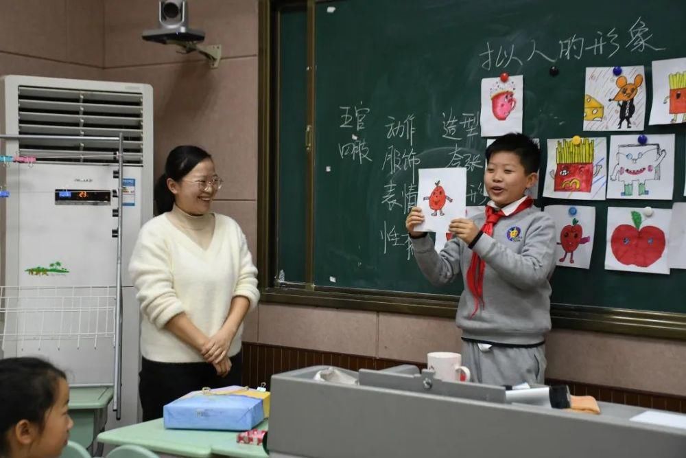 教坛新秀初绽蕾三尺讲台现风采——开元国际分校开展新教师汇报展示课