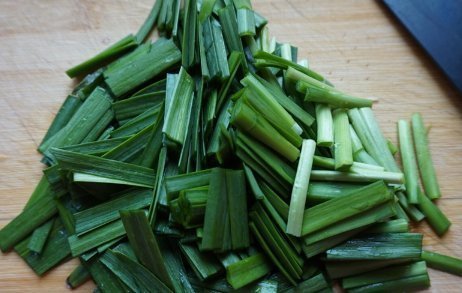 韭菜炒鸡蛋,先炒韭菜还是鸡蛋顺序错了,难怪鸡蛋老,韭菜发黄