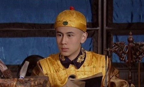 三跪九叩|为何顺治在崇祯陵墓前大哭,康熙6次为朱元璋扫墓,还三跪九叩?