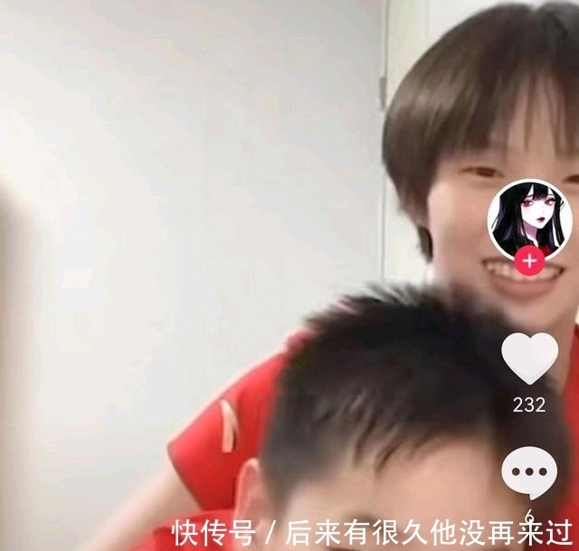 小姑娘|记者问全红婵陈芋汐：你们买吉祥物了吗？红姐：没有，不给出去