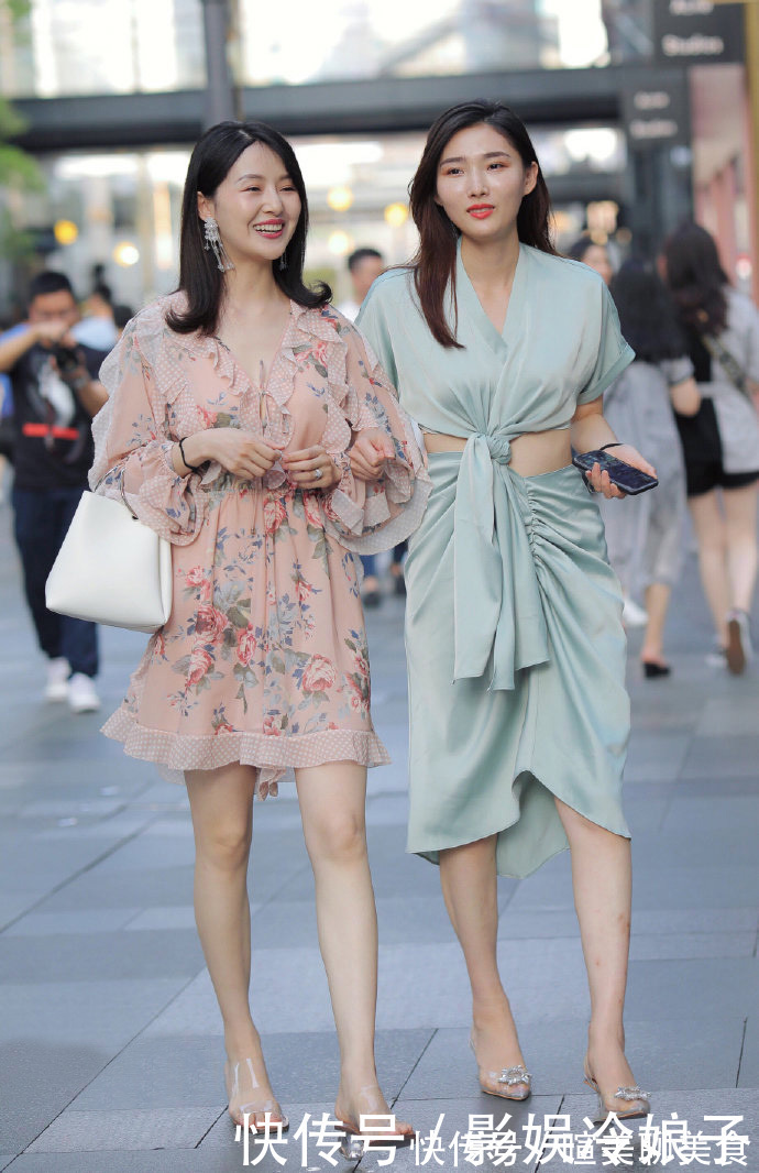 连衣裙|和款式精致的装扮一起,打造靓丽造型,将时尚进行到底