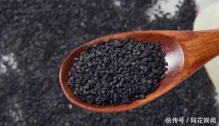 精华|肾是男性“强大”的支撑,常吃5种食物,补肾元,固精华