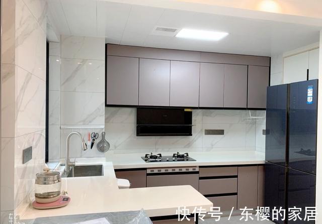 柜子|一家四口新房,鞋柜衣帽一体柜很实用,电视墙更是大气,很满意